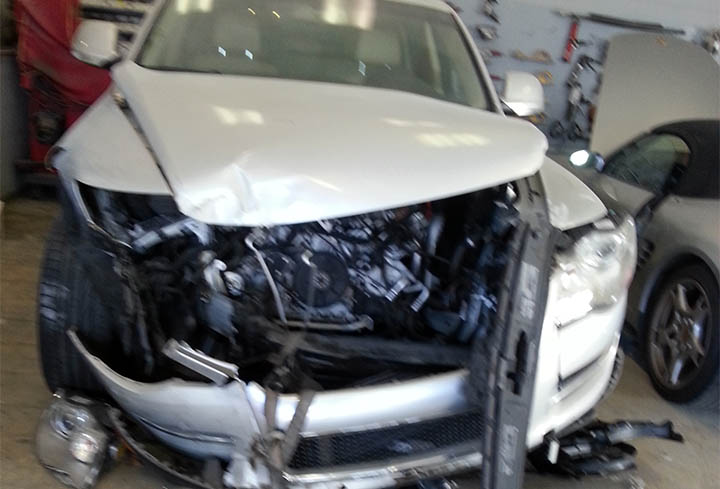 We repair all types of Mercedes Benz and other European cars and vehicles